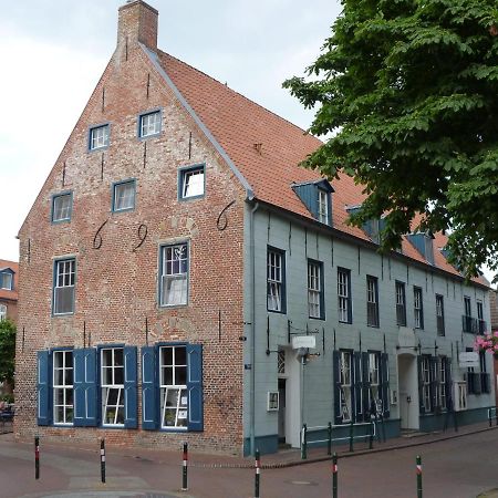 Hotel Hohes Haus Greetsiel Exterior foto