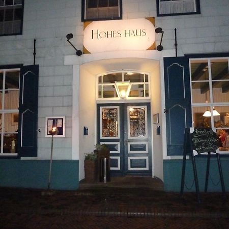 Hotel Hohes Haus Greetsiel Exterior foto