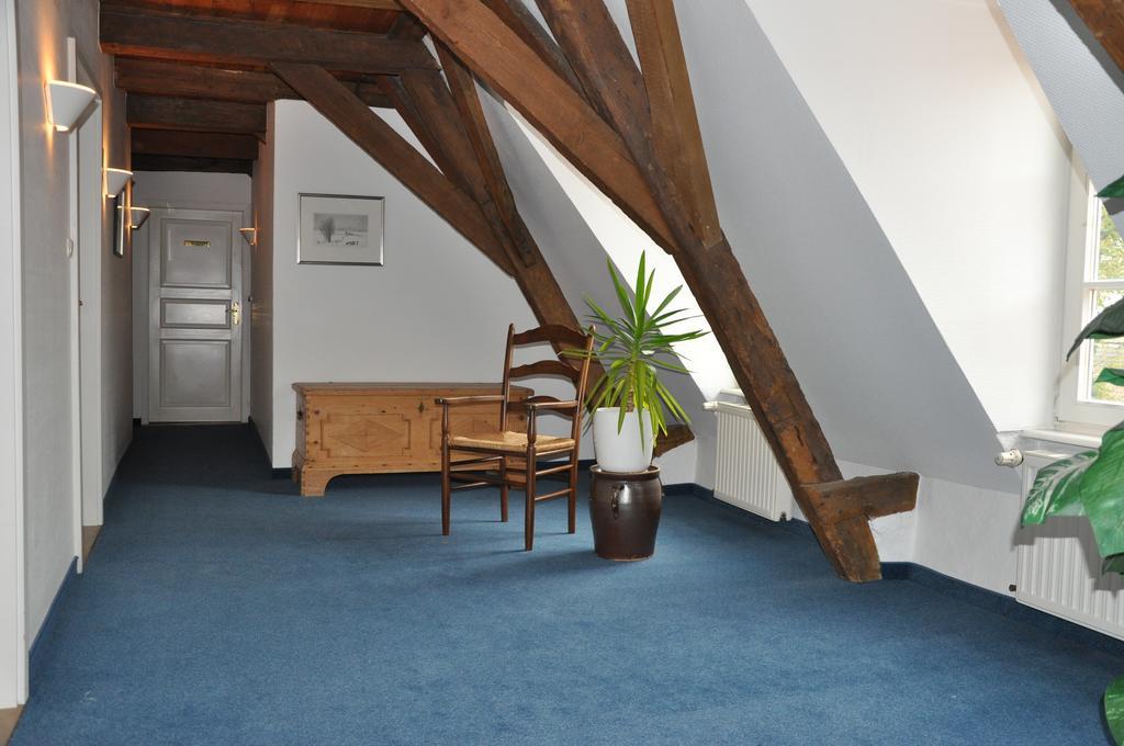 Hotel Hohes Haus Greetsiel Exterior foto