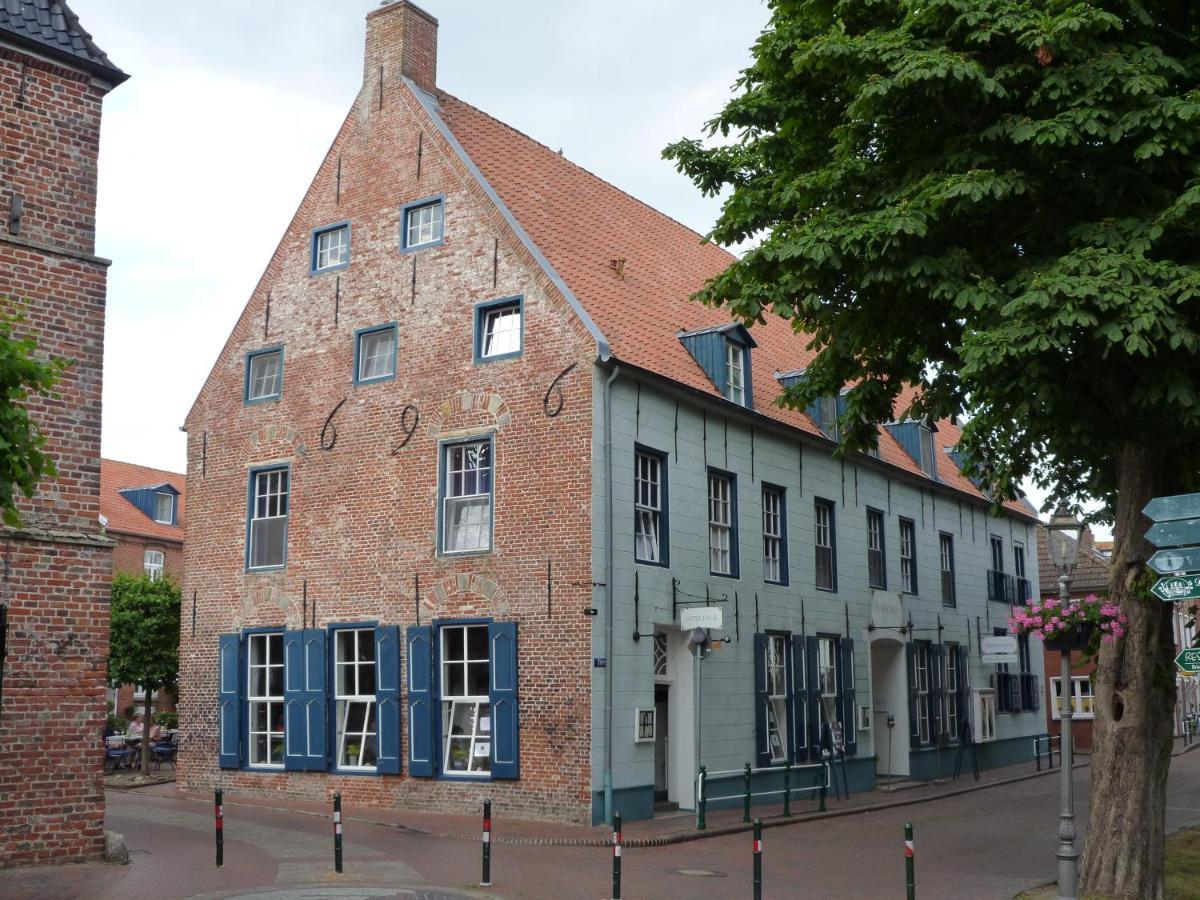 Hotel Hohes Haus Greetsiel Exterior foto